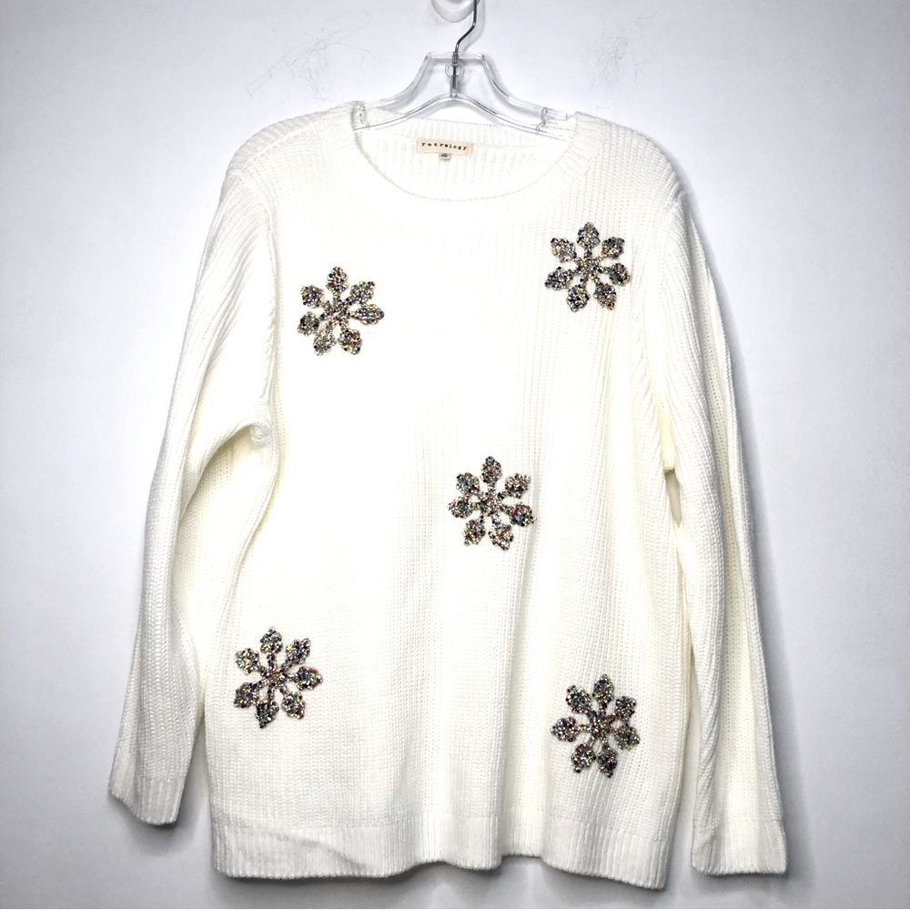Retrology Cream Crew Neck Knit Sweater with Glitter Snowflakes G2